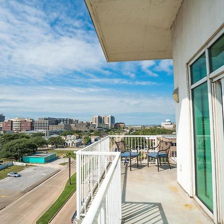 Sea It All Infinity Pool Ocean Views Steps From The Beach - A Perfect Romantic Getaway Galveston Esterno foto