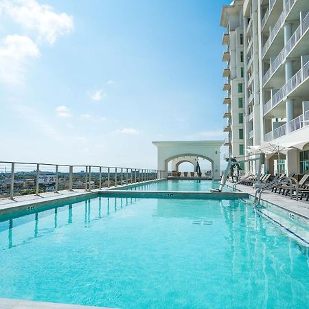 Appartamento Sea It All Infinity Pool Ocean Views Steps From The Beach - A Perfect Romantic Getaway Galveston Esterno foto