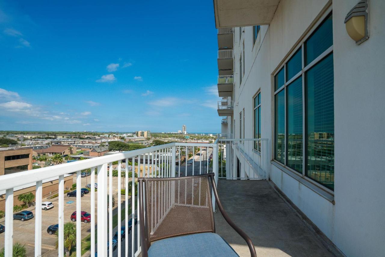 Appartamento Sea It All Infinity Pool Ocean Views Steps From The Beach - A Perfect Romantic Getaway Galveston Esterno foto