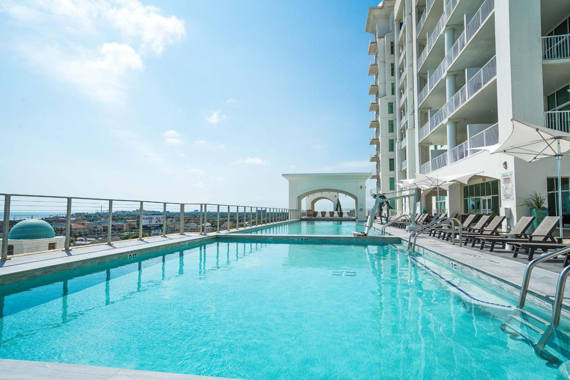 Appartamento Sea It All Infinity Pool Ocean Views Steps From The Beach - A Perfect Romantic Getaway Galveston Esterno foto